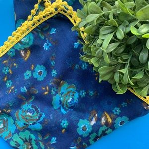 Oversized Vintage Floral Crochet Scarf